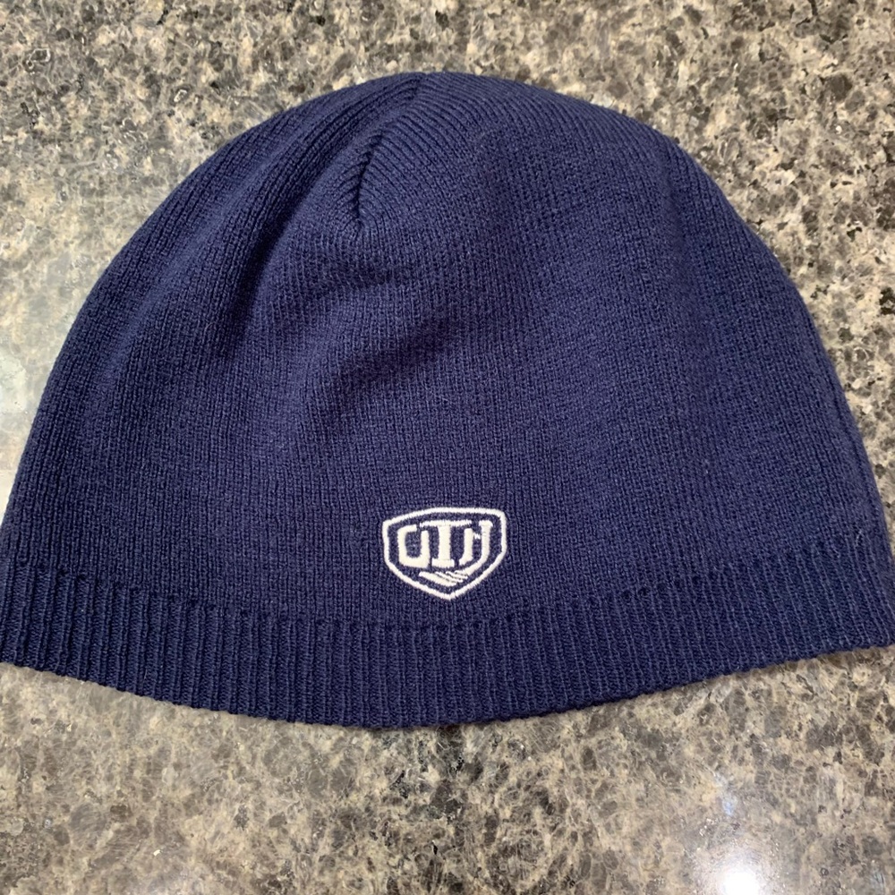 Toronto Maple Leafs Navy Blue Beanie - Picture 2 of 4